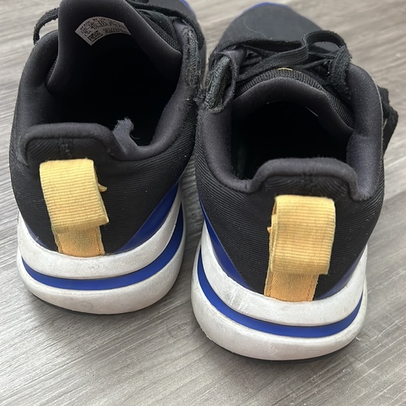 Adidas - Picture 4 of 5